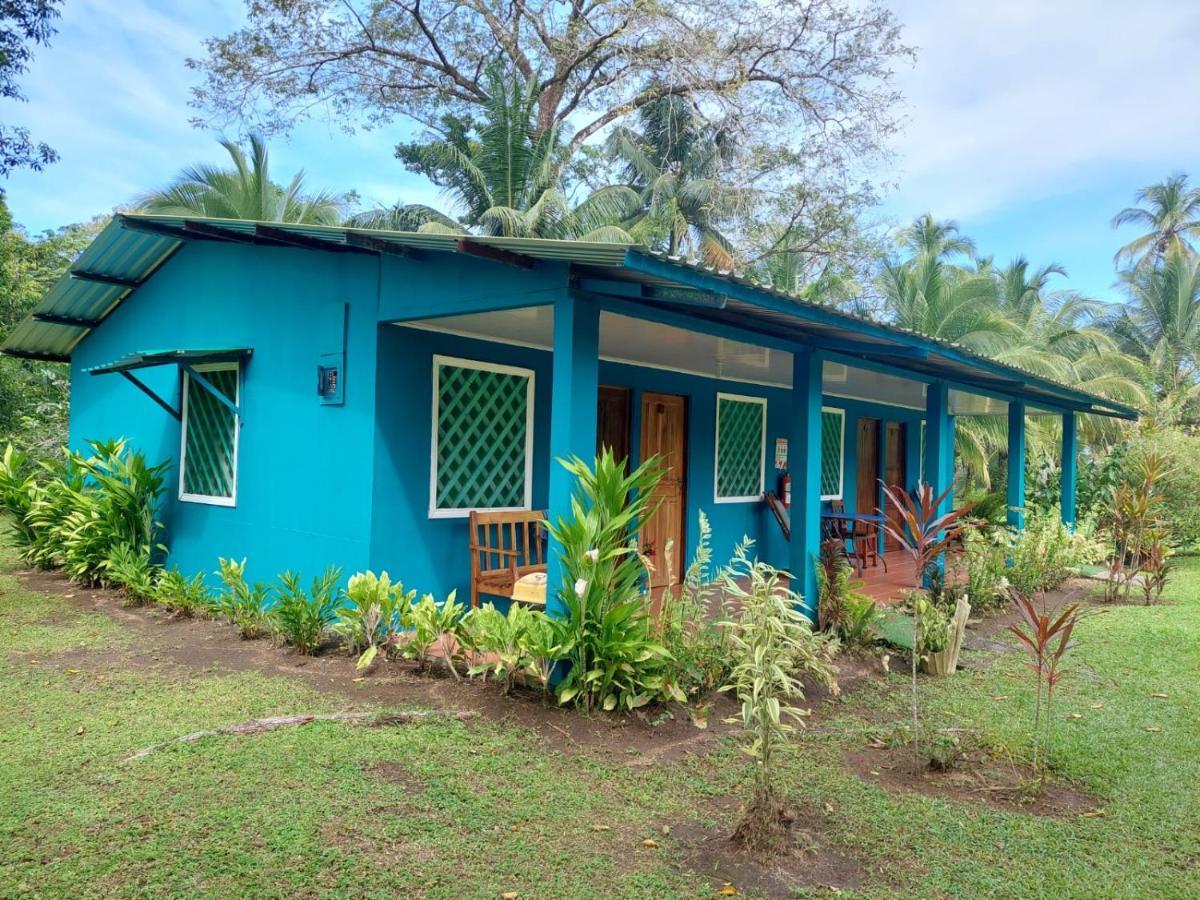 All Rankins Eco-Lodge Tortuguero Bagian luar foto
